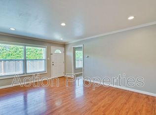 489 Rollins Rd, Burlingame, CA 94010