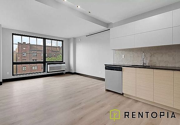 3rd image of 88 Linden Blvd APT 2H