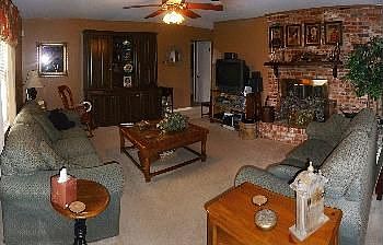 4th image of 4204 Kingsbury Dr