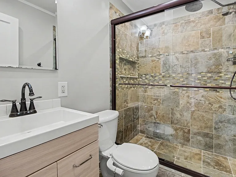 3984 Gloria St — Photo 9
