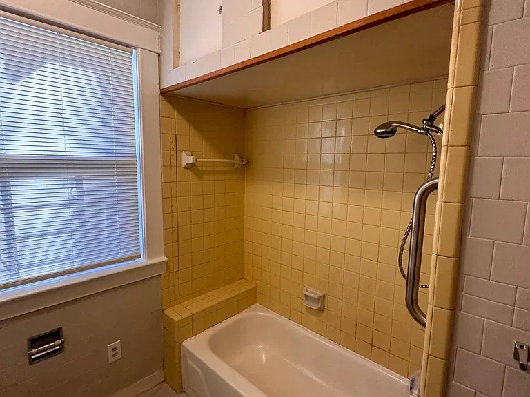 3239 Douglass Ave — Photo 6