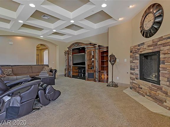 3rd image of 315 E Paradise Hills Dr