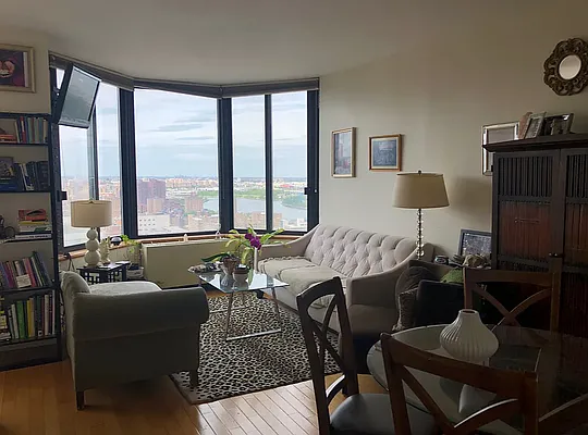 Rented by Kleier Residential | media 2
