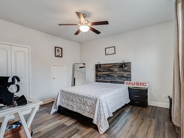 4248 Del Rey Ave — Photo 33