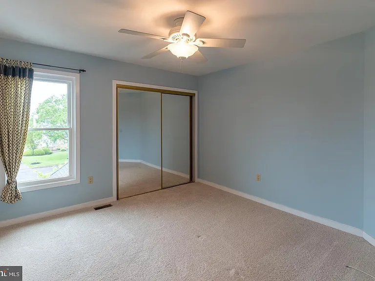 56 W Windrose Dr — Photo 49