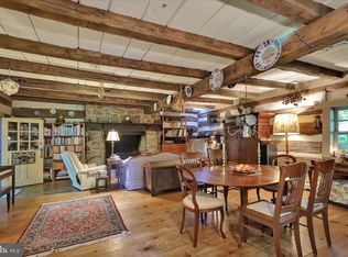 1095 Texter Mountain Rd, Robesonia, PA 19551