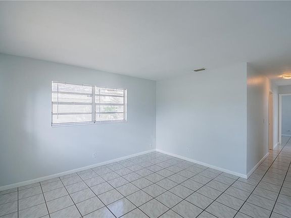 4th image of 5506 S Manhattan Ave