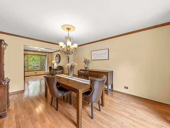 5th image of 391 Bradford Pl