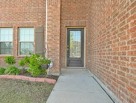 3 bed, 2.5 bath, 2174 sqft, $2,500 — Photo 2