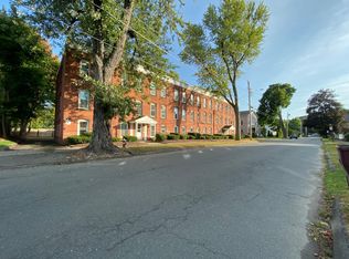 28 Taylor Ave APT 8, Westfield, MA 01085