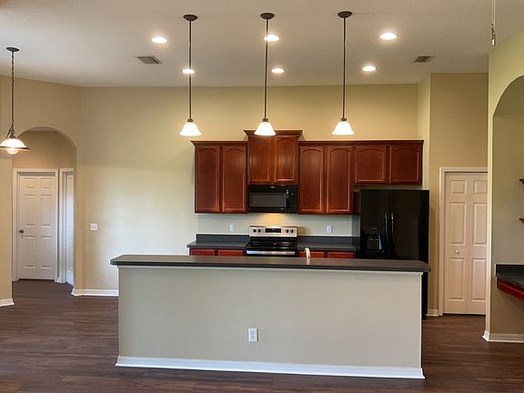 3rd image of 11755 Summer Springs Dr