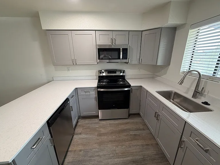 Shadowbrook Apartments-Scenic Living in Sedona — Photo 78