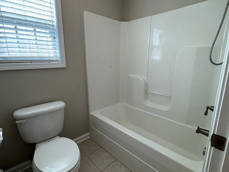 186 Whitman Aly — Photo 21