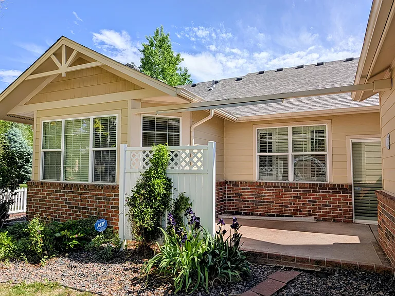221 Homestead Pkwy — Photo 3