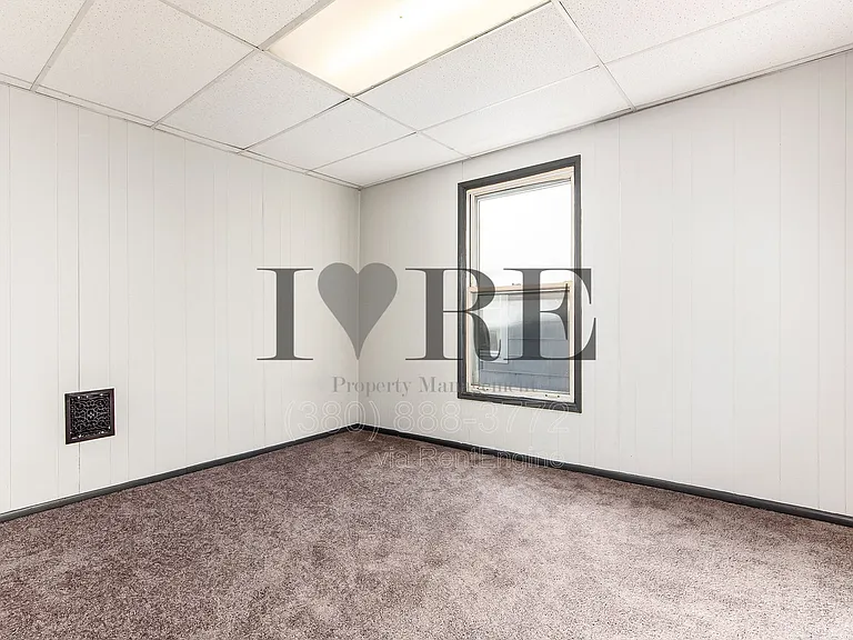 158 Dakota Ave — Photo 36
