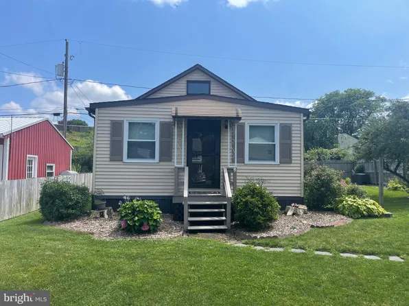 2210 Lincoln Ave, Reading, PA 19609