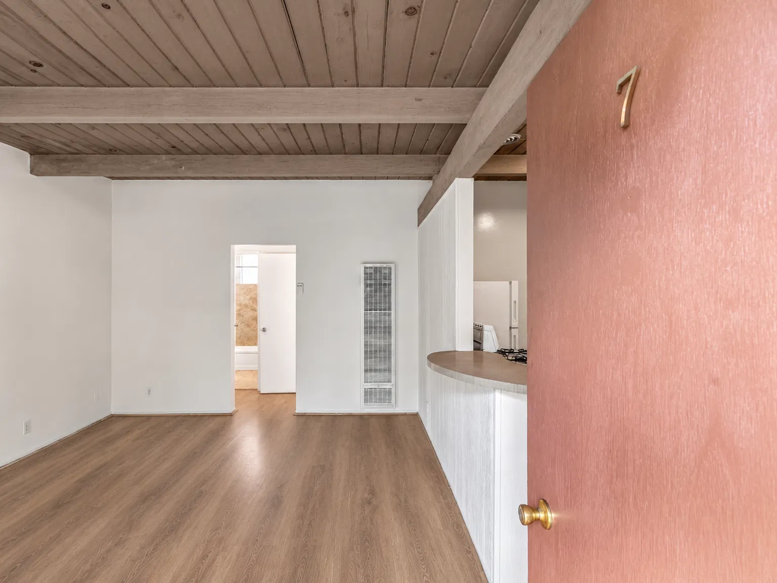 1 bed, 600 sqft, $1,700 — Photo 4