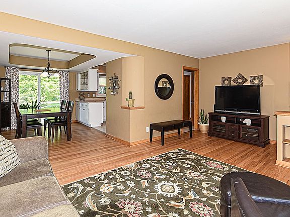 5th image of 4031 S Church Dr