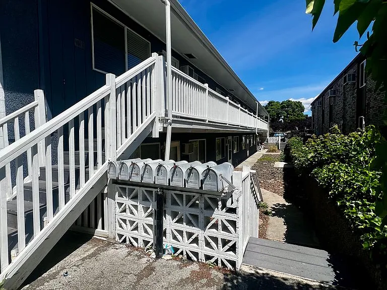 13 S 9th Ave — Photo 1