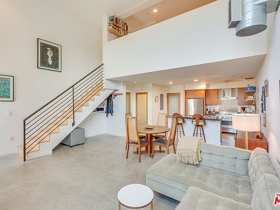 2nd image of 1120 N El Centro Ave APT 2
