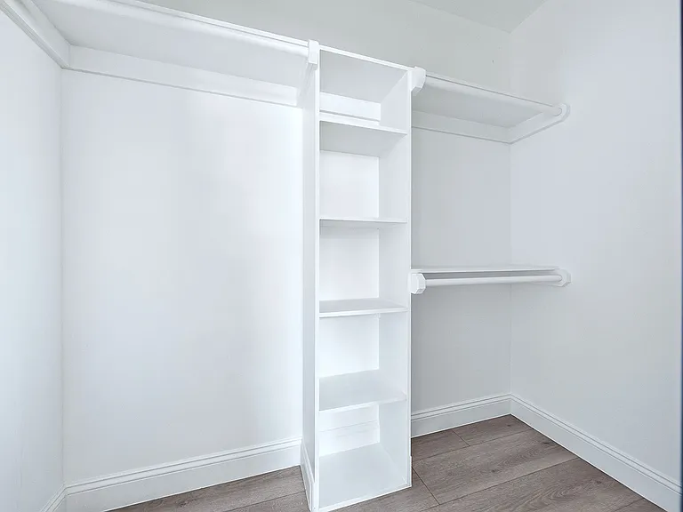 10538 La Reina Ave #2 — Photo 9