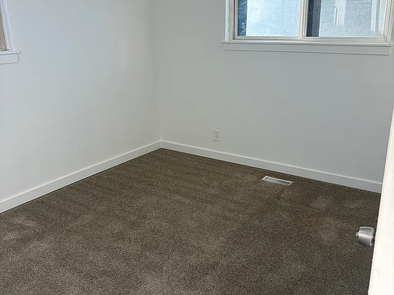 130 E 7460 S — Photo 13