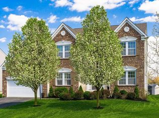 4295 Orangeberry Dr, Grove City, OH 43123