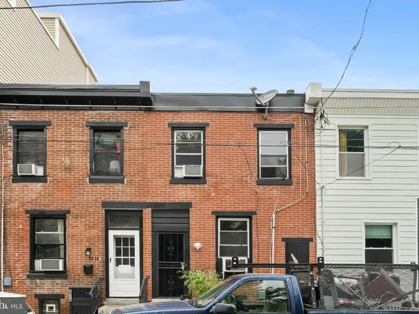 2516 Collins St, Philadelphia, PA 19125