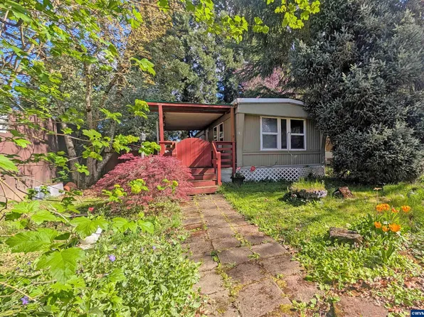 4900 Royal Ave Spc 13, Eugene, OR 97402