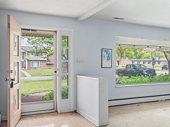 3rd image of 3028 Kingsley Dr