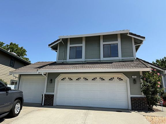 3rd image of 220 Joy Ct