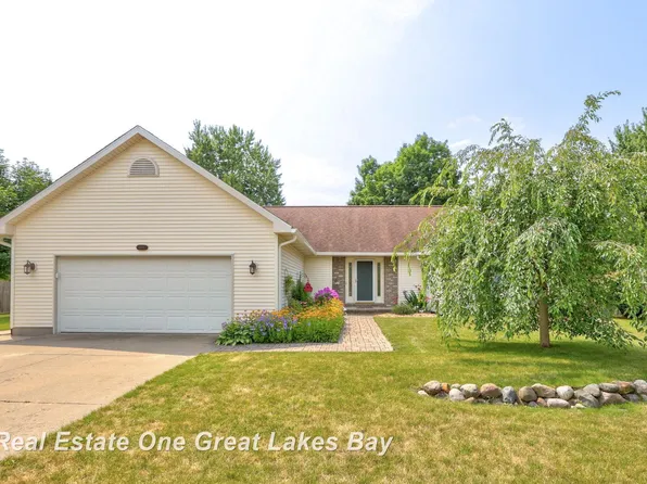 8891 Swancrest Dr, Saginaw, MI 48609