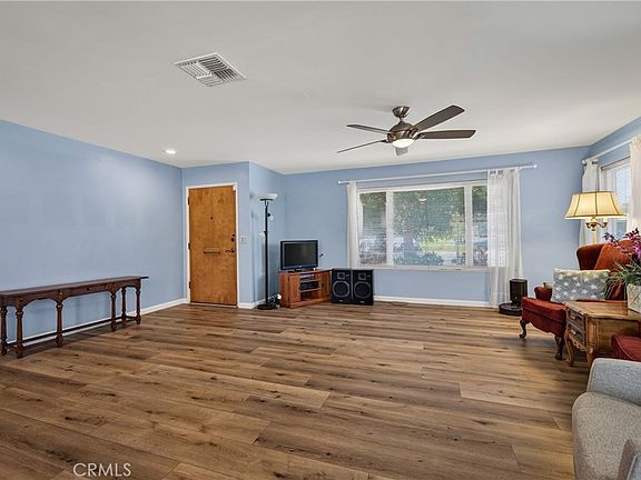 5th image of 11375 Iris Ave