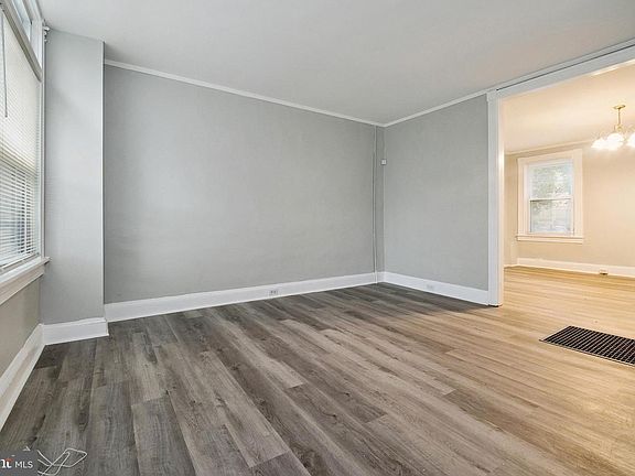 3rd image of 3020 Mathews St