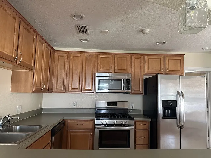 815 W Plymouth St — Photo 10