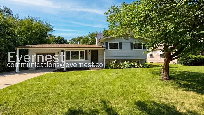 3 bed, 2.0 bath, 2000 sqft, $2,300 — Photo 2