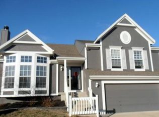 19298 W 209th Ter, Spring Hill, KS 66083