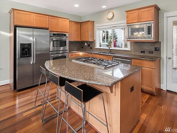 2nd image of 2162 NE Nelson Ln