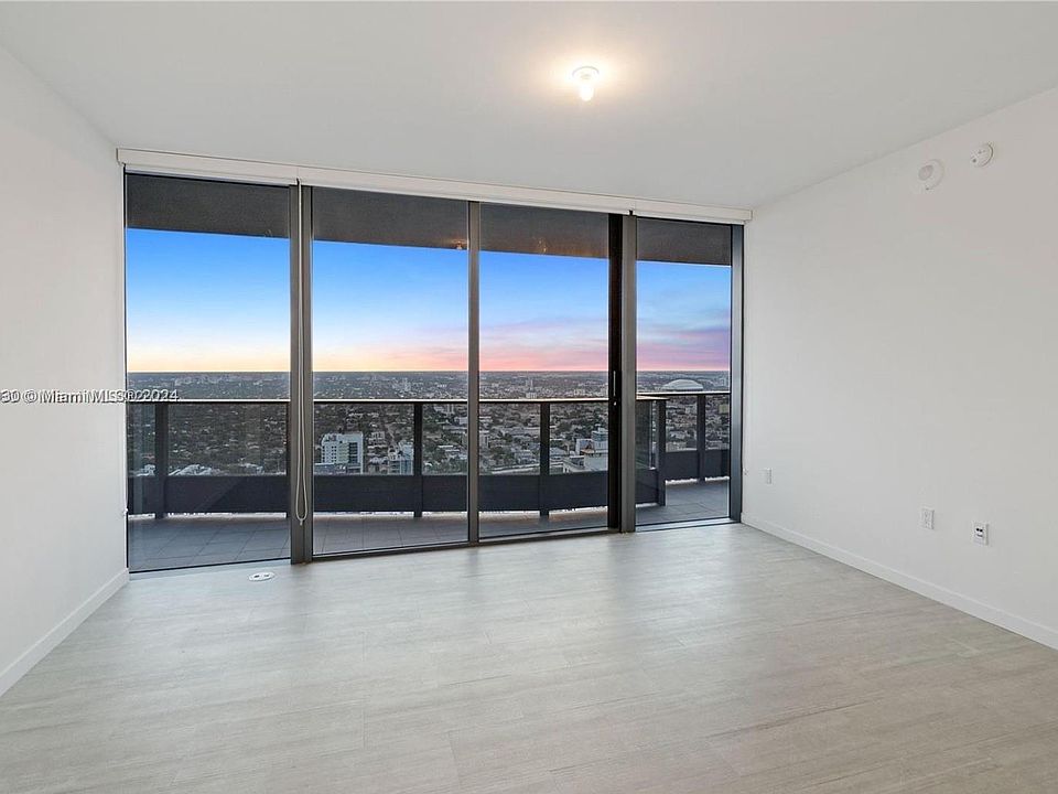 1st image of 1000 Brickell Plz #4806