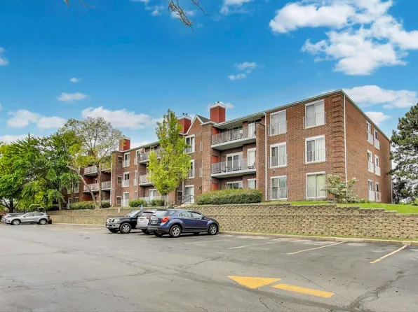 805 Leicester Rd #B105, Elk Grove Village, IL 60007