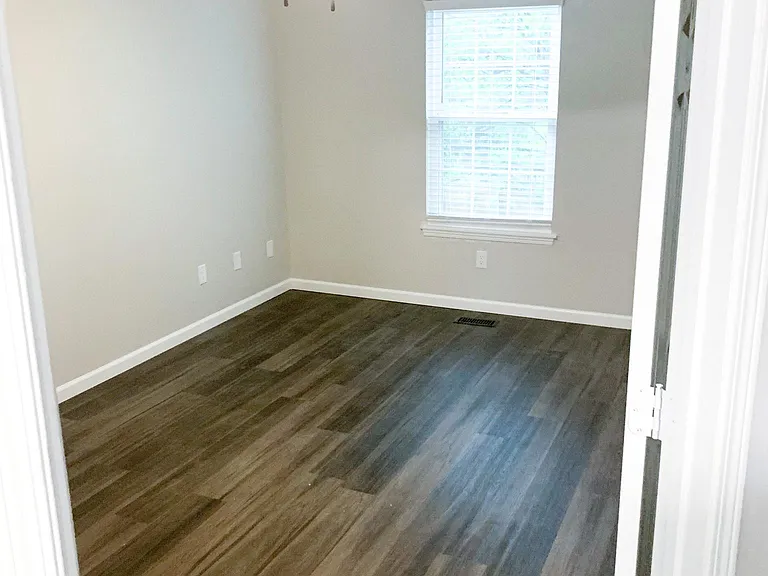 143 W Rainsong St — Photo 12
