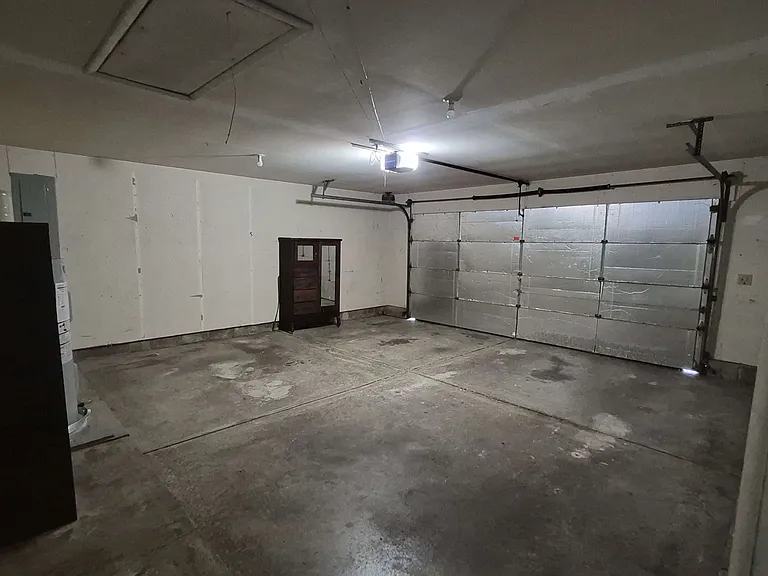 6881 Walnut Creek Ct — Photo 24