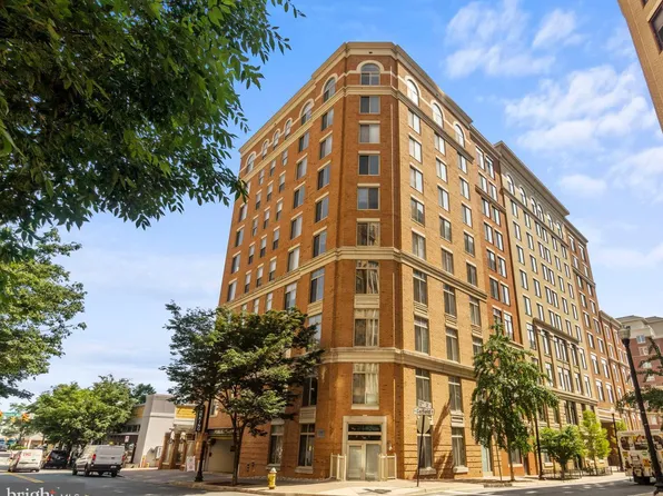 1205 Garfield St #208, Arlington, VA 22201
