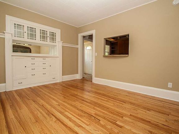 4th image of 1254 Edmund Ave