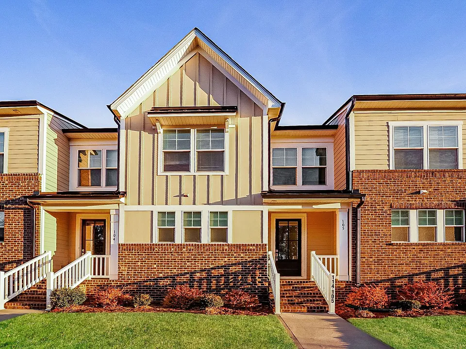 120 Glencoe Ln #104