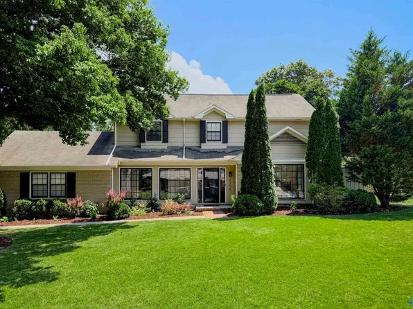 2309 Greenwood Dr SE, Decatur, AL 35601