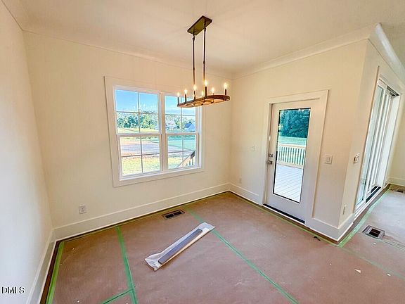 4th image of 65 Broadleaf Ln