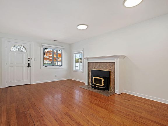 5th image of 4928 8th St