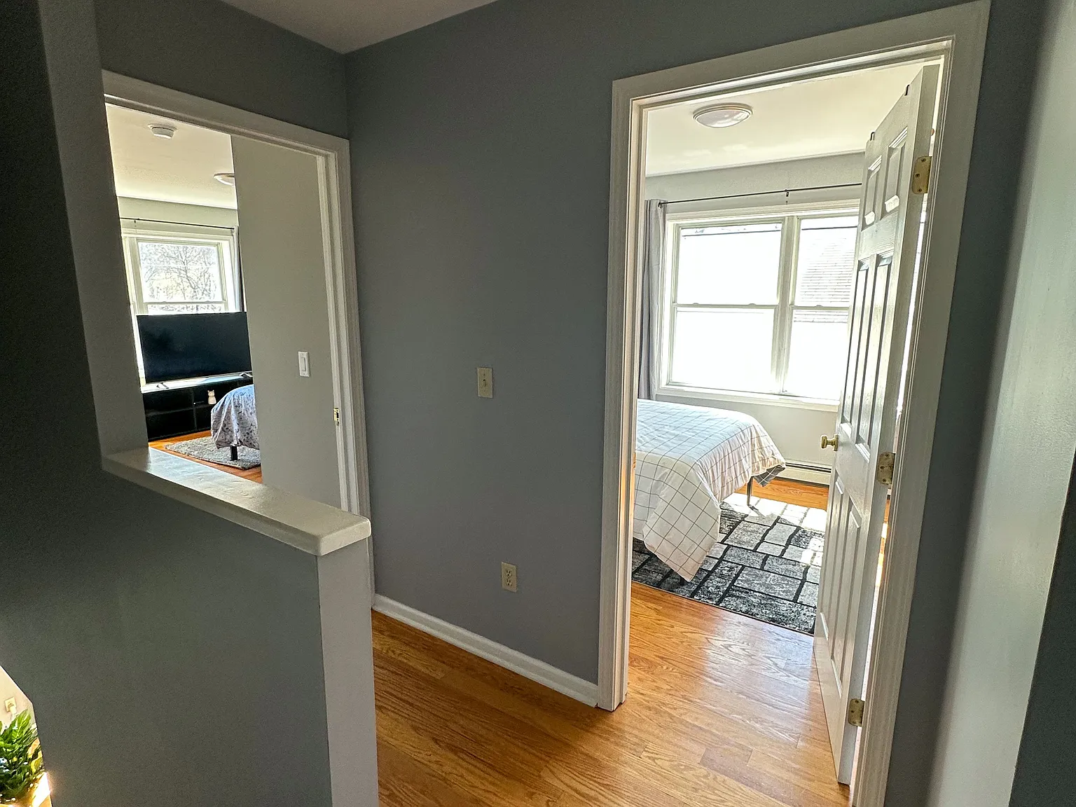 3 bed, 1.5 bath, 3200 sqft, $1,350 — Photo 2