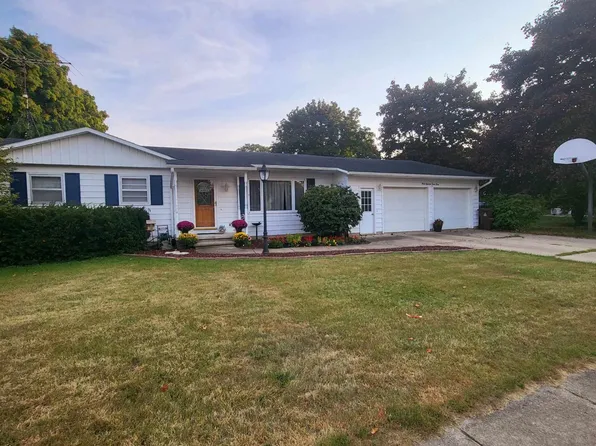 343 E Main St, Pewamo, MI 48873